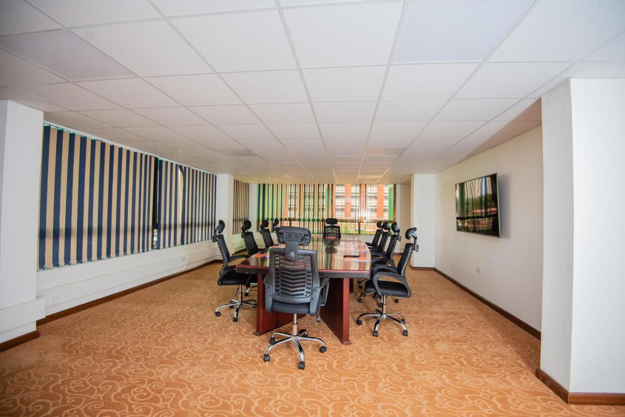 The Crossroads Hotel, Westlands ไนโรบี ภายนอก รูปภาพ