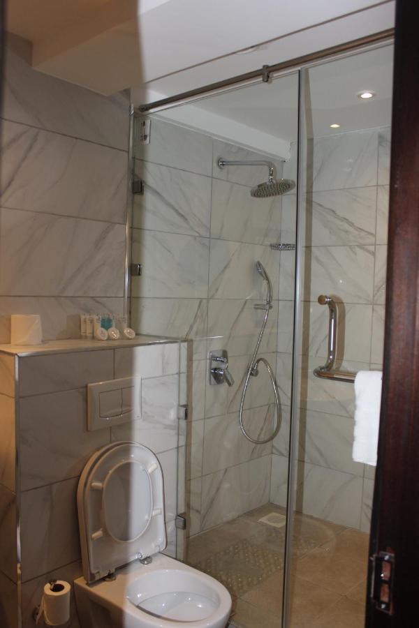 The Crossroads Hotel, Westlands ไนโรบี ภายนอก รูปภาพ
