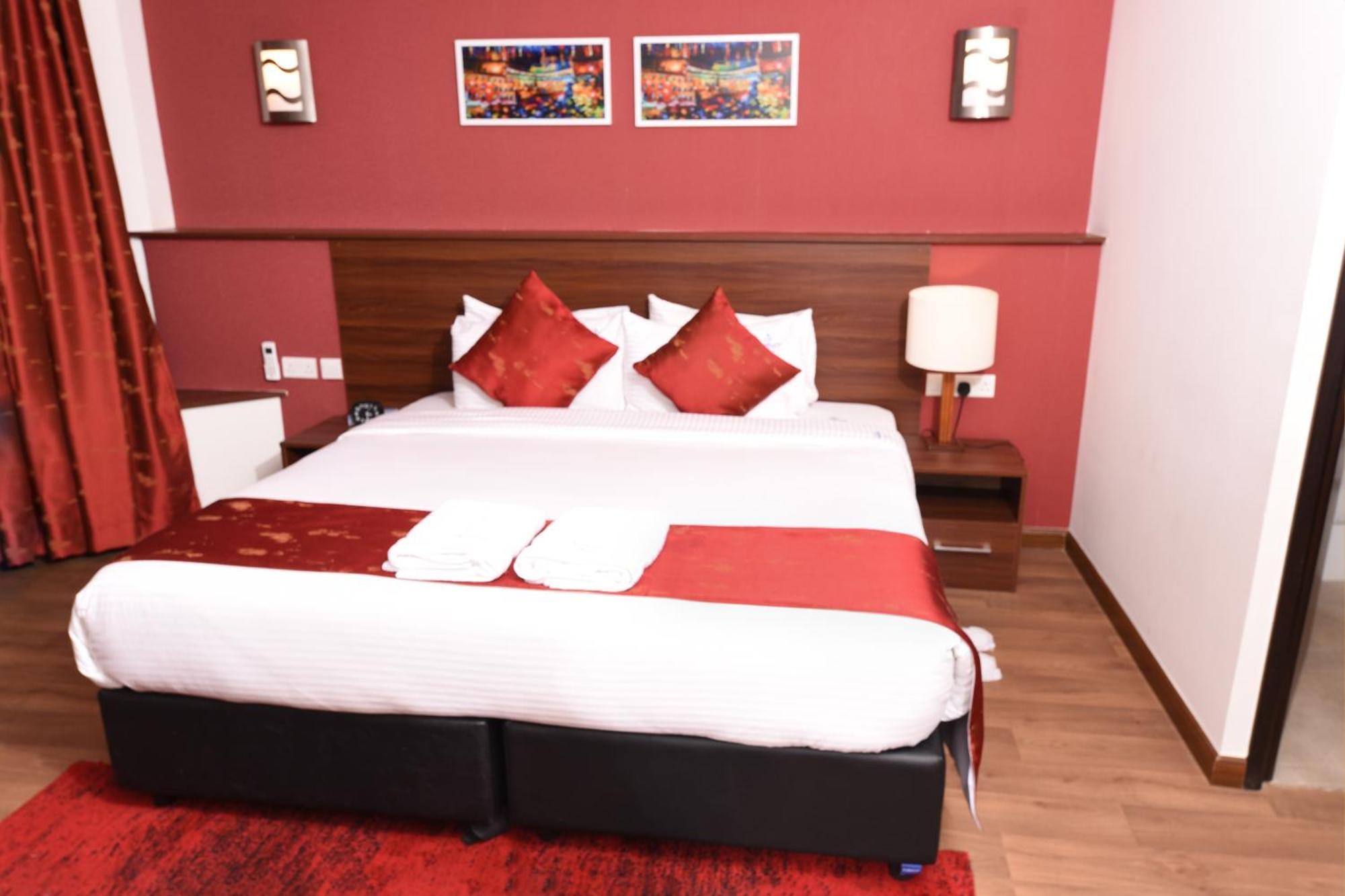 The Crossroads Hotel, Westlands ไนโรบี ภายนอก รูปภาพ